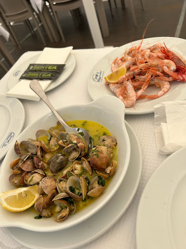 R. Dom Dinis A, 8125-507 Quarteira