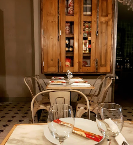 Av. Defensores de Chaves 14b, 1000-117 Lisboa