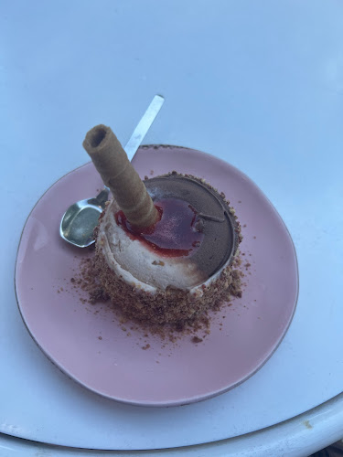 R. Dona Filipa de Vilhena 14 A B, 1000-136 Lisboa