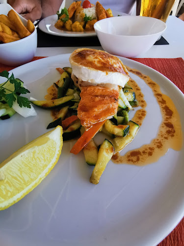 Opinii despre A Gaivota Beach Restaurant Bar în Quarteira - Gastronomia e hotelaria