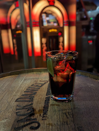 R. da Galeria de Paris 113, 4050-284 Porto