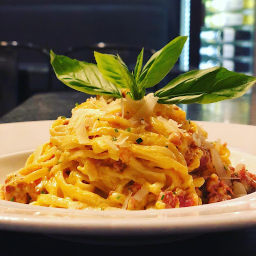 Av. Marquês de Tomar 33A, 1050-041 Lisboa