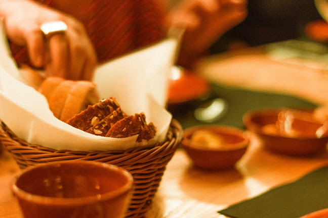 Associação do Fado Casto - Gastronomia e hotelaria