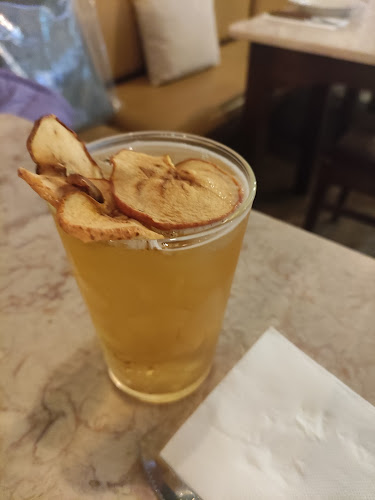 Stella Saldanha - Gastronomia e hotelaria