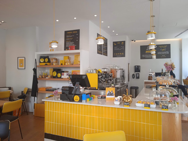 Café Joyeux S. Bento Open Times