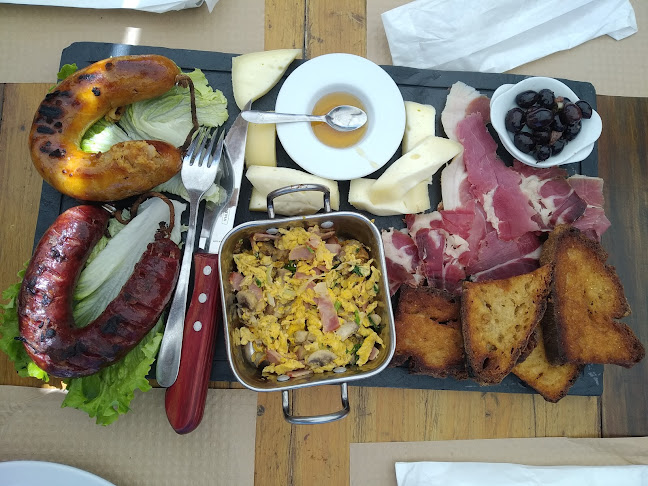 Largo Pombas, 4690-029 Cinfães