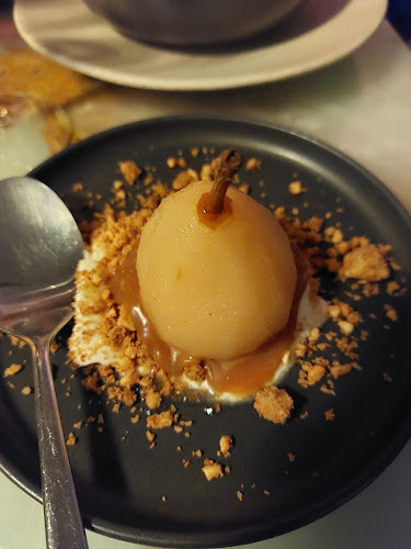 Praça das Flores 18, 1200-332 Lisboa