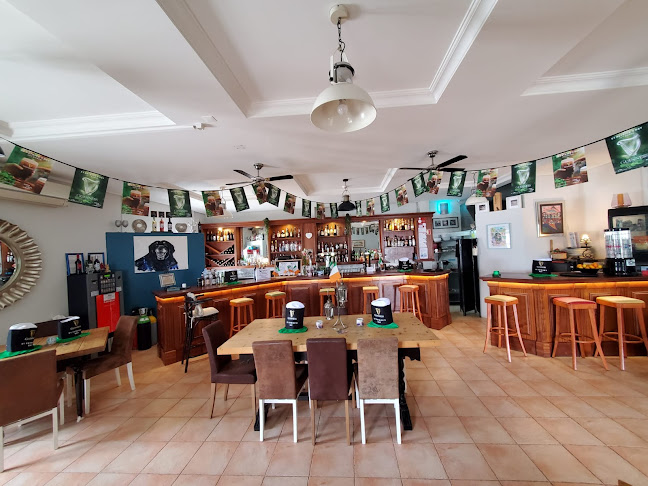 Looper's Bar and Grill - Gastronomia e hotelaria