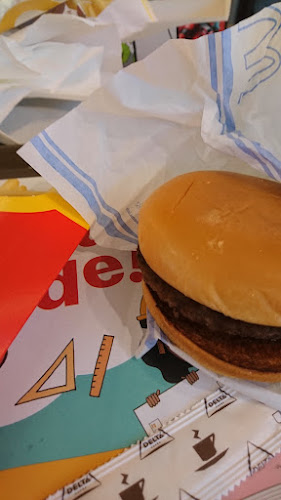 McDonald's - Estação Viana Shopping - Gastronomia e hotelaria