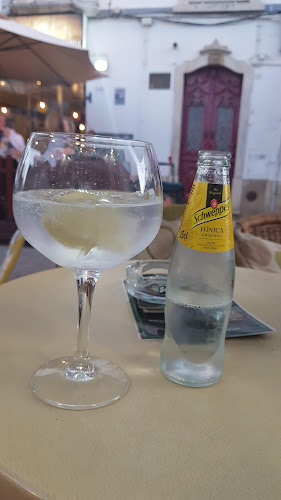 Merlins Bar - Gastronomia e hotelaria