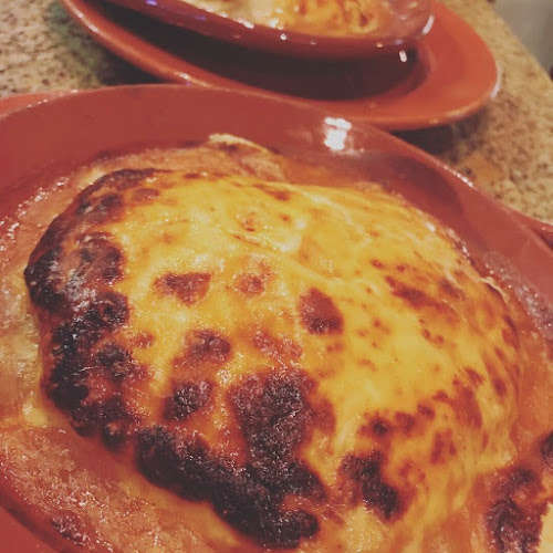 Av. 5 de Outubro 43, 4440-503 Valongo