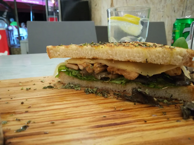 Opinii despre Lacartun - Prato do dia în Guimarães - Gastronomia e hotelaria