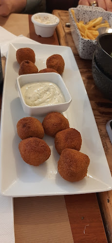 Dona Maria, Largo do chafariz, R. da Biquinha, 2510-046 Óbidos