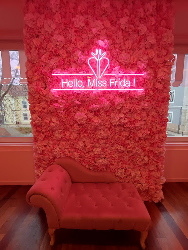 Hello Miss Frida - Gastronomia e hotelaria