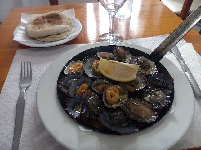 Opinii despre Cantinho dos Amigos în Funchal - Gastronomia e hotelaria