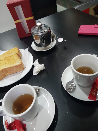 Av. Dr. Fernando Melo 80, 4440-452 Valongo