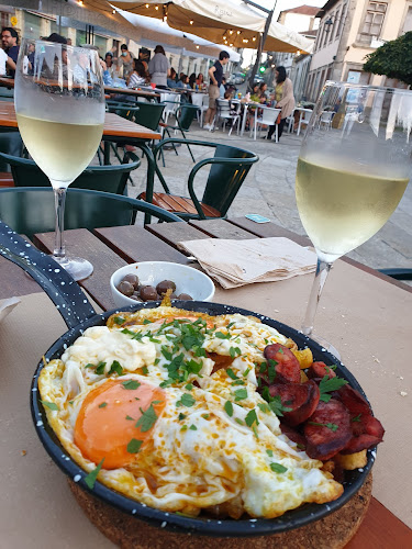 Praça do Conselheiro Silva Torres, 4910-122 Caminha