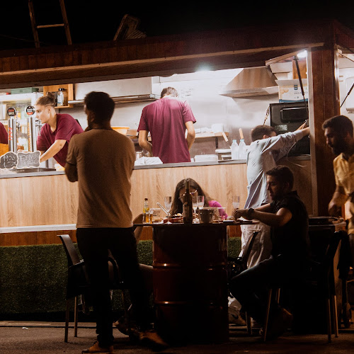 R. Comendador Artur Cupertino de Miranda, 4760-590 Louro