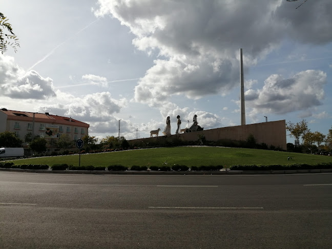Rotunda dos Pastorinhos 26, 2495-413 Fátima