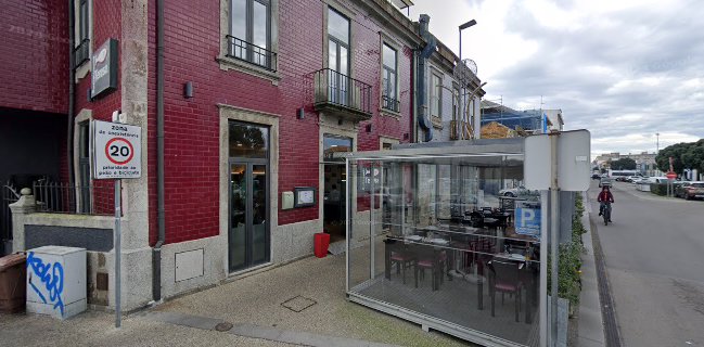 R. Heróis de França 107, 4450-127 Matosinhos