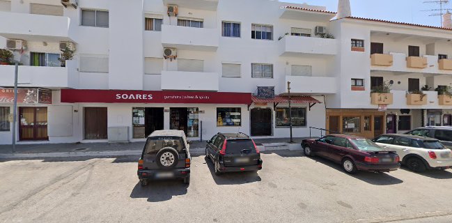 Chicago's Lounge Bar